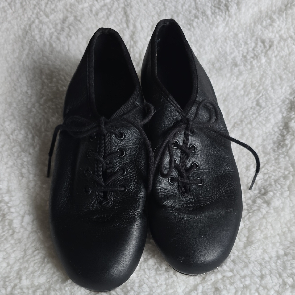 Capezio Teletone Tap Leather Lace-up Tap Shoes.